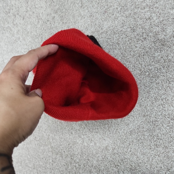 49ers New Era Red Pom Beanie - Picture 3 of 5